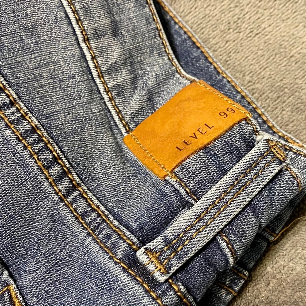 Level 99 Janice Mid Rise Button Up Jeans - Picture 7 of 7